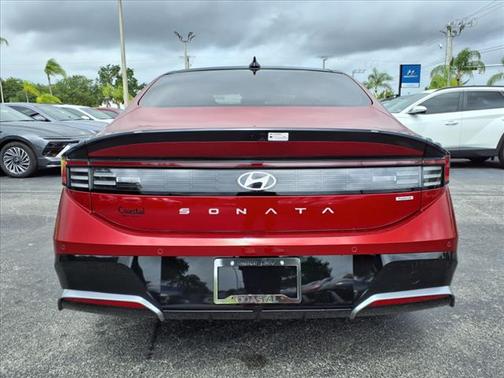2025 Hyundai SONATA Hybrid Limited