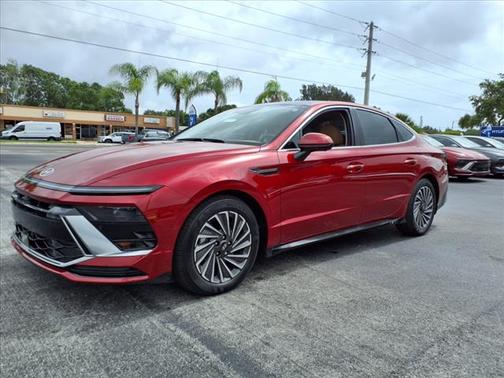 2025 Hyundai SONATA Hybrid Limited