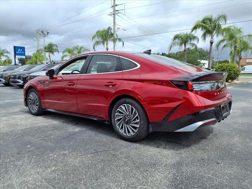 2025 Hyundai SONATA Hybrid Limited
