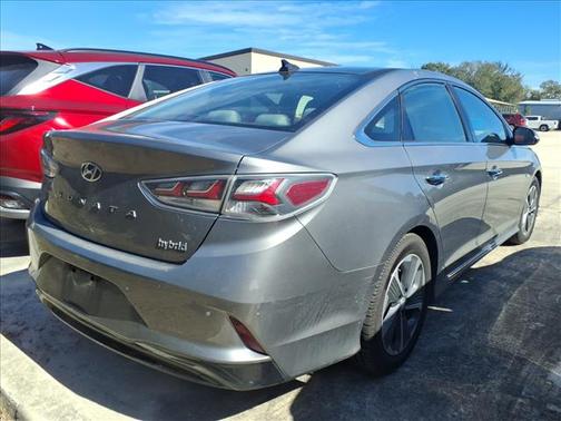 2018 Hyundai SONATA Hybrid Limited