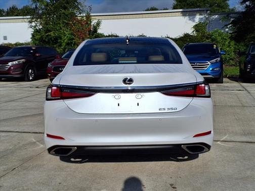2022 Lexus ES 350 Base