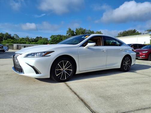 2022 Lexus ES 350 Base