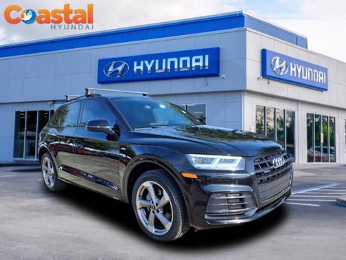 2020 Audi Q5 45 Titanium Premium