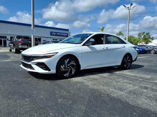 2025 Hyundai ELANTRA HEV