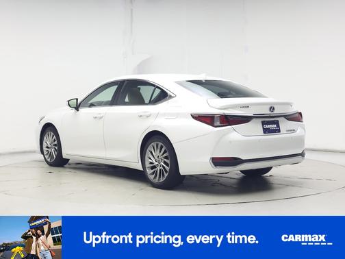 2020 Lexus ES 300h Luxury