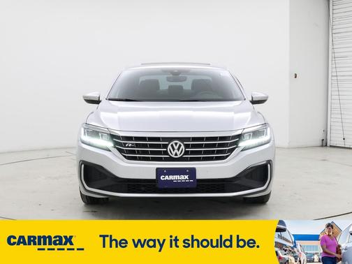 2021 Volkswagen Passat R-Line
