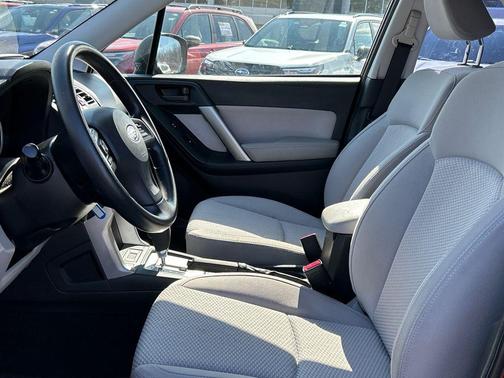 2016 Subaru Forester 2.5i