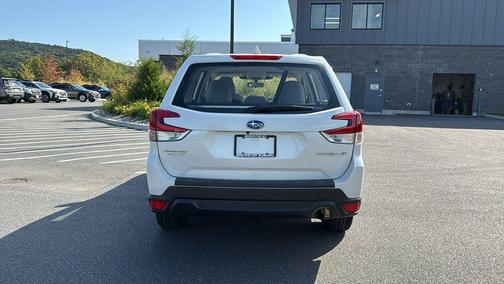 2023 Subaru Forester Base