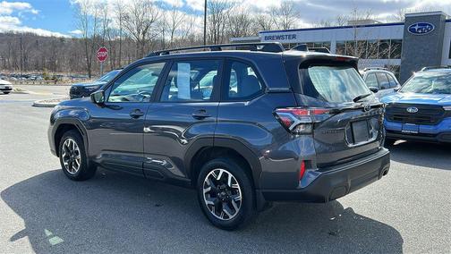 2025 Subaru Forester Base