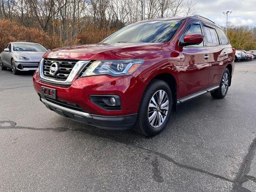 2019 Nissan Pathfinder SL