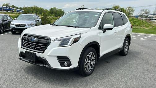 Crystal White Pearl 2022 Subaru Forester Premium