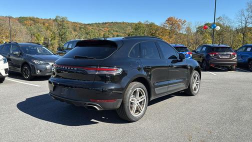 2021 Porsche Macan Base
