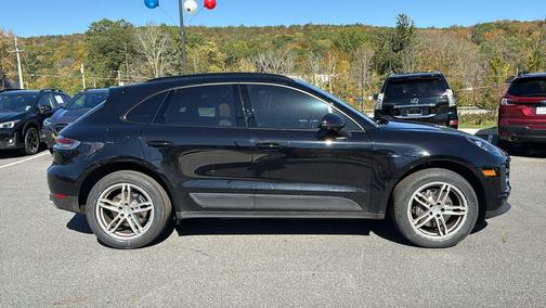 2021 Porsche Macan Base