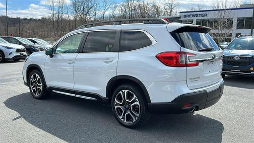 Crystal White Pearl 2023 Subaru Ascent Limited 7-Passenger