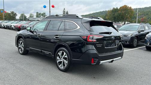 2022 Subaru Outback Touring XT