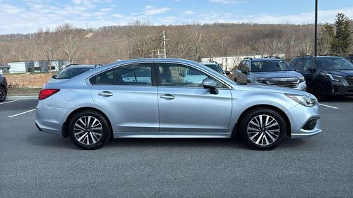 Ice Silver Metallic 2019 Subaru Legacy Premium