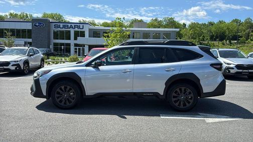 Ice Silver Metallic 2025 Subaru Outback Onyx Edition