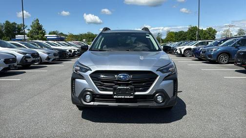 Ice Silver Metallic 2025 Subaru Outback Onyx Edition