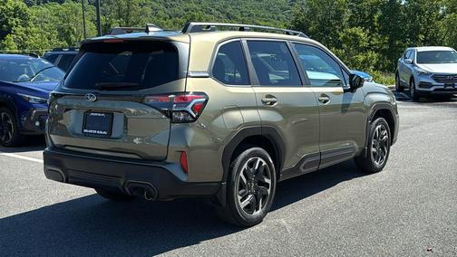 Autumn Green Metallic 2025 Subaru Forester Limited