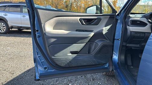 2025 Subaru Forester Base