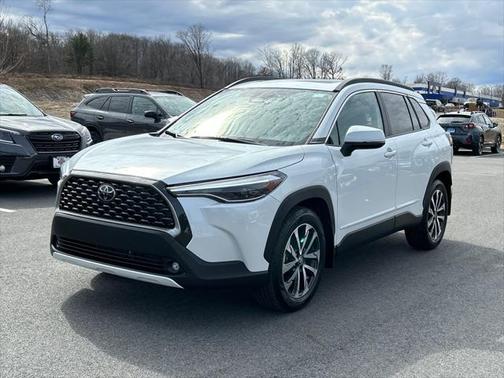 2024 Toyota Corolla Cross XLE