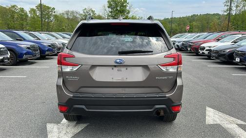Brilliant Bronze Metallic 2023 Subaru Forester Premium