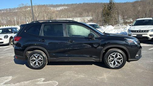 2022 Subaru Forester Premium