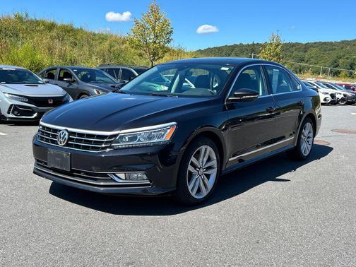 2017 Volkswagen Passat 1.8T SEL Premium