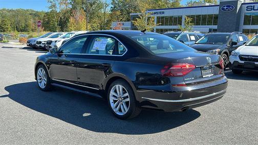 2017 Volkswagen Passat 1.8T SEL Premium