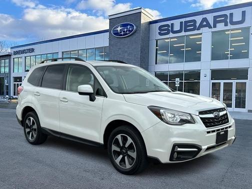 Crystal White Pearl 2017 Subaru Forester 2.5i Limited
