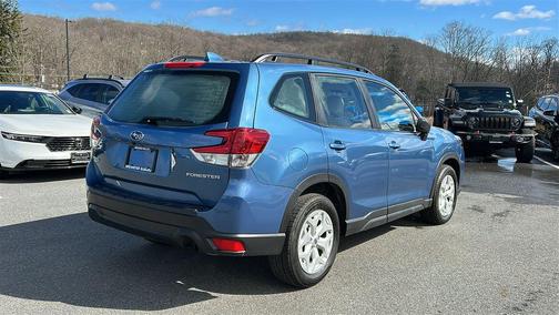 2023 Subaru Forester Base