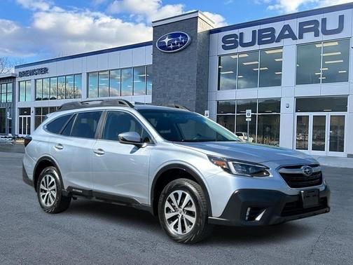 Ice Silver Metallic 2022 Subaru Outback Premium