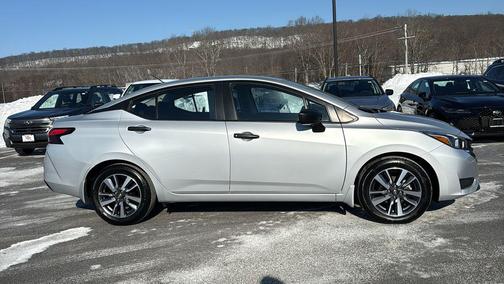 2024 Nissan Versa 1.6 S