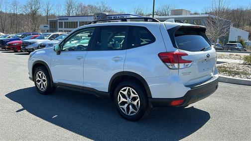 Crystal White Pearl 2023 Subaru Forester Premium