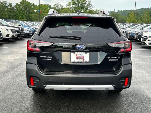 2022 Subaru Outback Touring