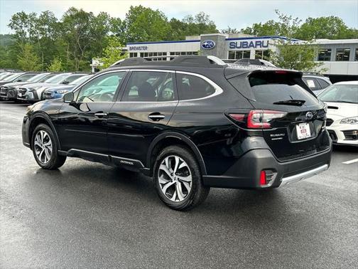 2022 Subaru Outback Touring