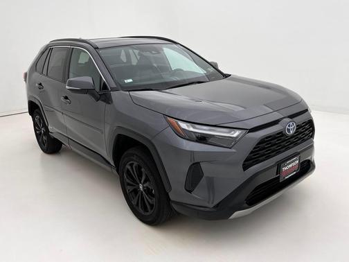 2022 Toyota RAV4 Hybrid SE
