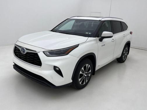 2021 Toyota Highlander Hybrid XLE