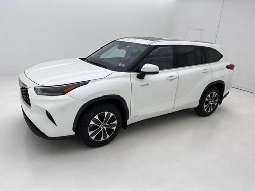 2021 Toyota Highlander Hybrid XLE