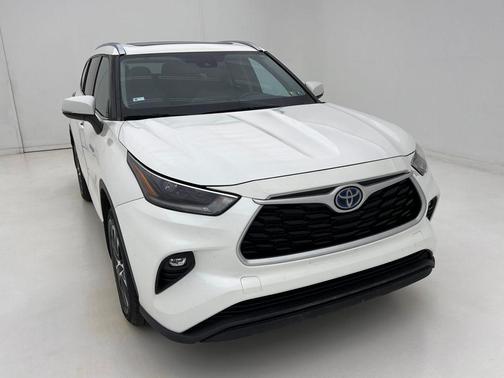 2021 Toyota Highlander Hybrid XLE