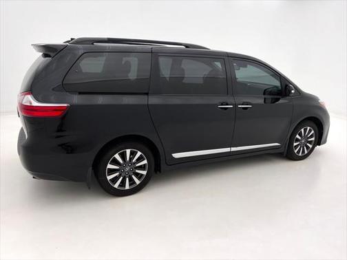 2018 Toyota Sienna Limited Premium