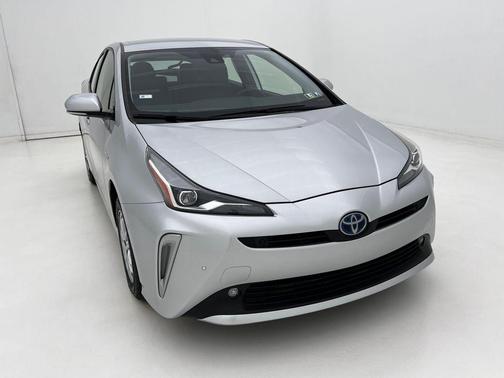 2020 Toyota Prius LE
