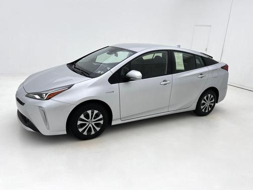 2020 Toyota Prius LE