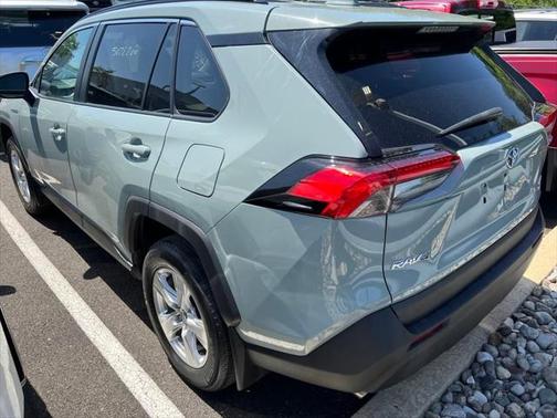 2021 Toyota RAV4 Hybrid XLE
