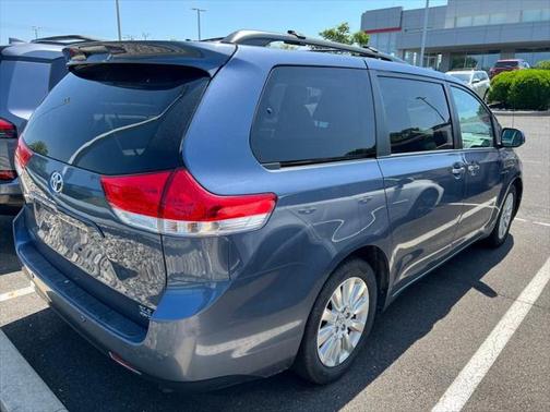 2014 Toyota Sienna XLE