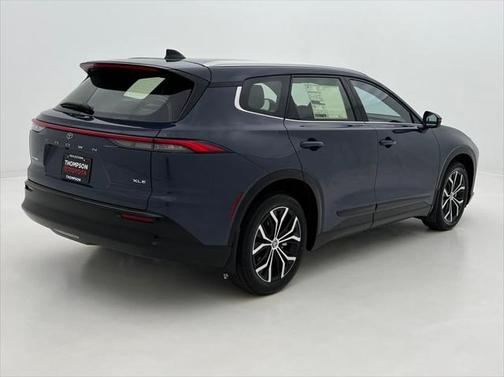 2025 Toyota Crown Signia XLE