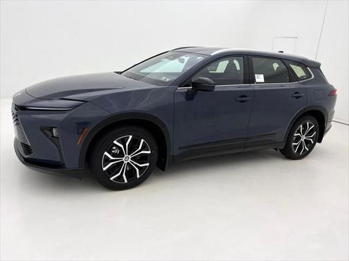 2025 Toyota Crown Signia XLE