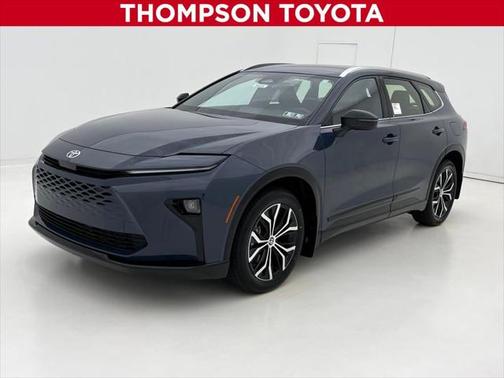 2025 Toyota Crown Signia XLE