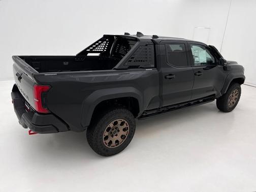 2025 Toyota Tacoma Hybrid Trailhunter