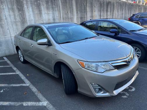 2013 Toyota Camry Hybrid XLE